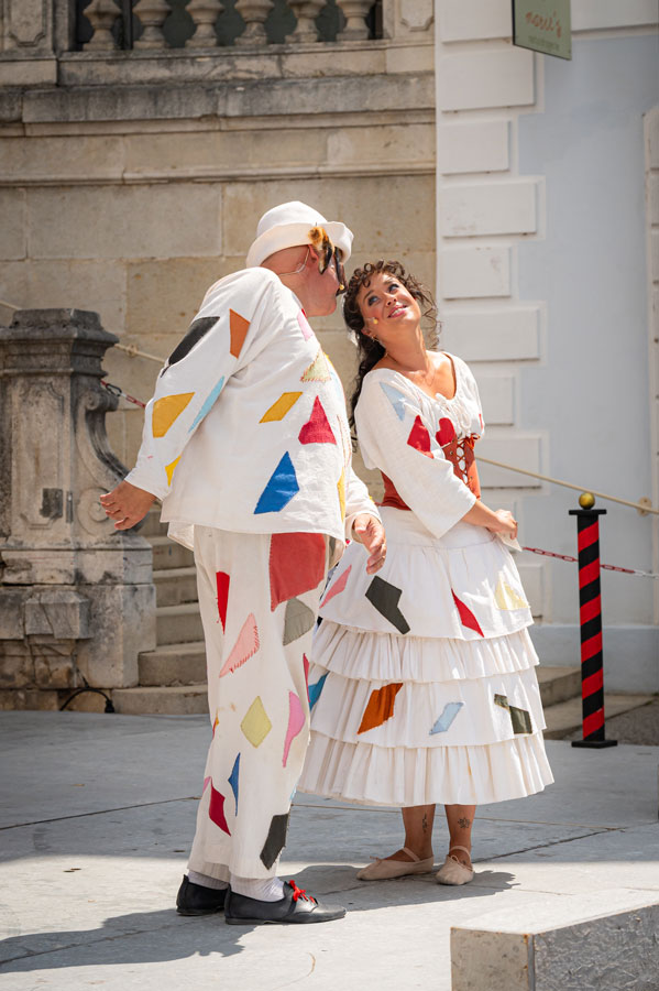 Christoph Fälbl (Truffaldino), Michelle Härle (Smeraldina) © Johannes Ehn