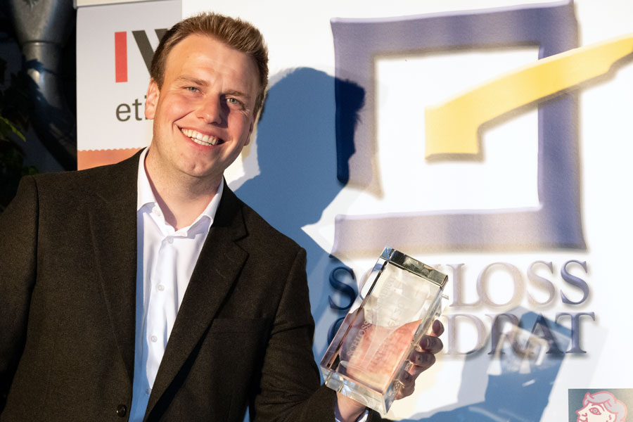 Franz Joseph Stift mit der Trophy © Daniela Hödl Fotografie Franz Joseph Stift mit der Trophy © Daniela Hödl Fotografie